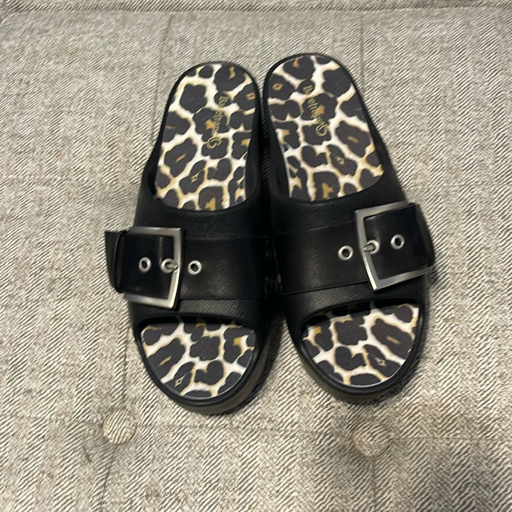 Baretraps Women’s Pacey Platform Slide Sandal